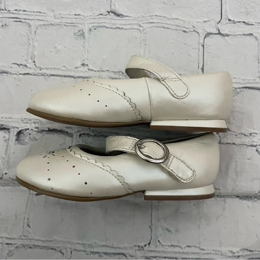 Girls Ivory Mary Jane Dress Shoes